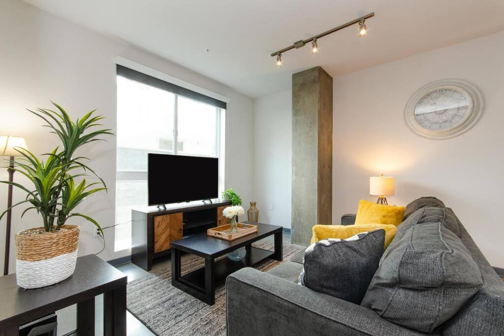 Cozy 3bed With Balcony And A Rooftop Pool Apartamento *