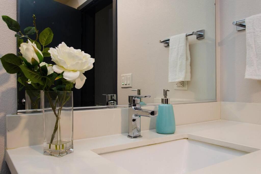 Cozy 3bed With Balcony And A Rooftop Pool Apartamento Los Ángeles